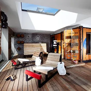 **** Otel 25hours Altes Hafenamt Almanya